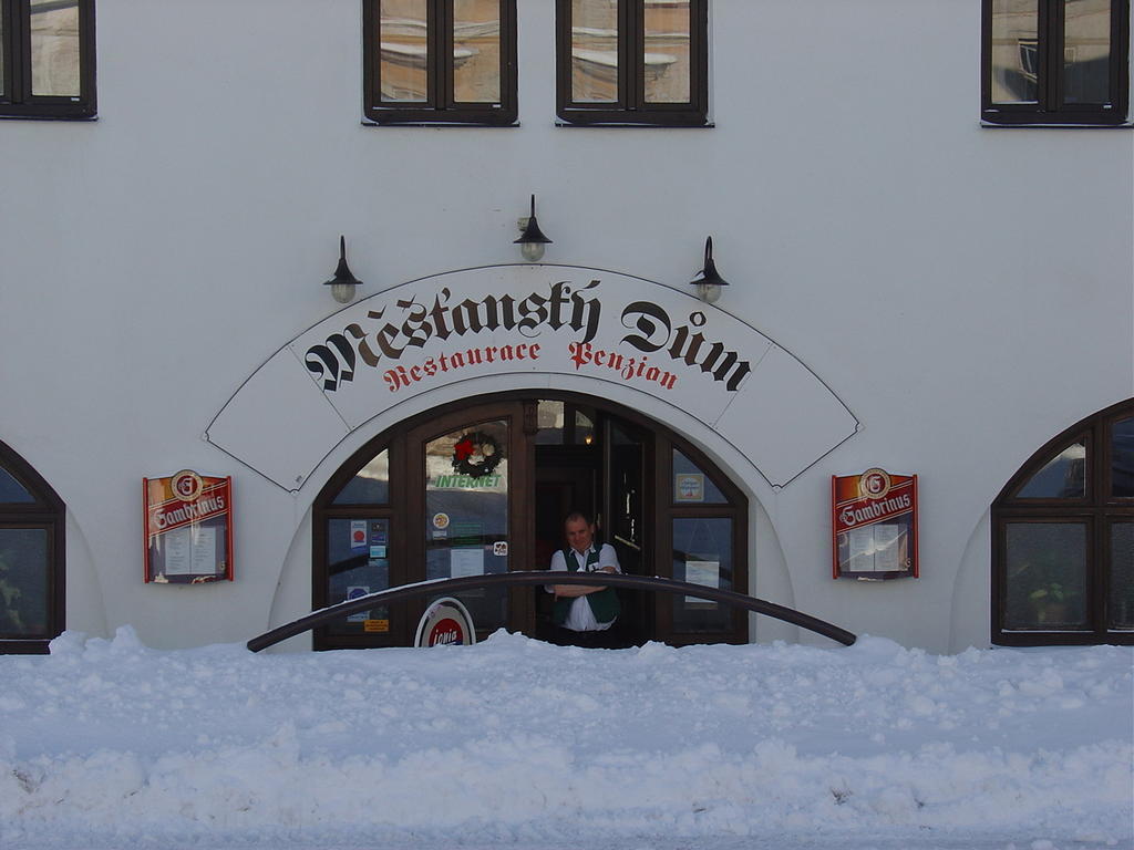 Penzion Mestansky Dum Svoboda nad Upou Exterior photo