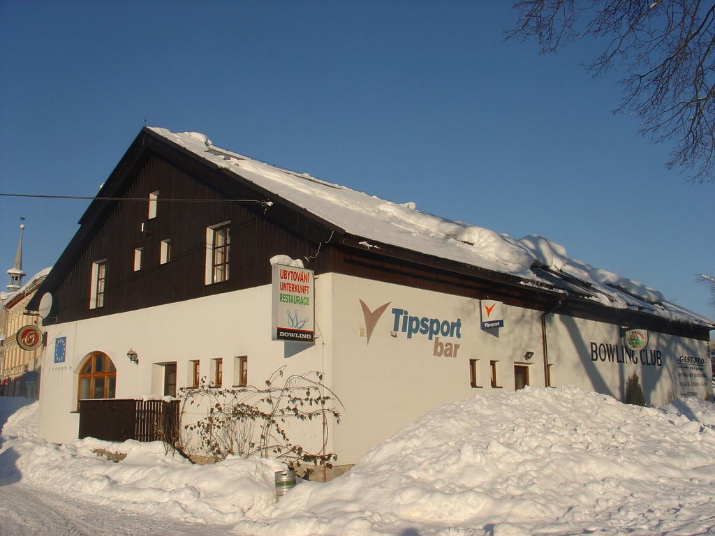 Penzion Mestansky Dum Svoboda nad Upou Exterior photo